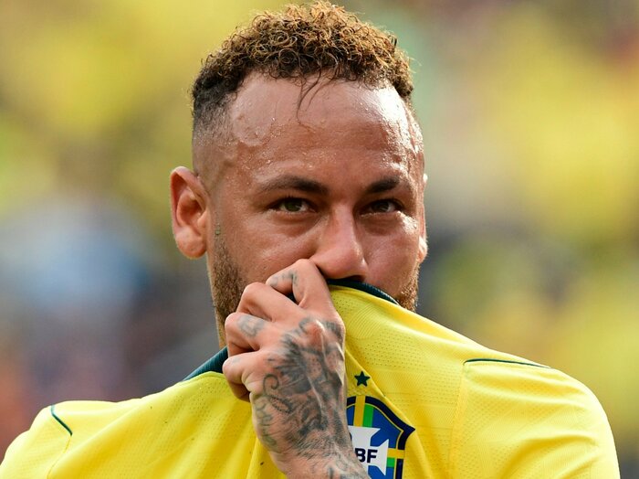 号泣ネイマール34歳は「引退同然の元選手」「ハーランドが処罰」ブラジル屈辱のW杯16強敗退にメディア猛批判も…「アンチェロッティ解任論は皆無」なワケ＜Number Web＞ photograph by MB Media/Getty Images
