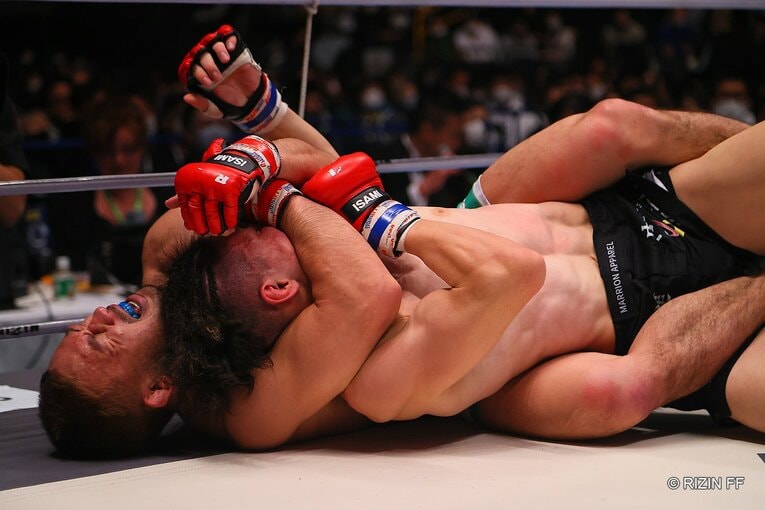 準決勝　扇久保博正vs井上直樹　©RIZIN FF