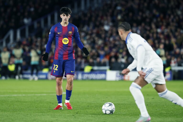 後半投入後よりバルサの流れを変えた、長期離脱より復帰のベルナウ　©Daisuke Nakashima