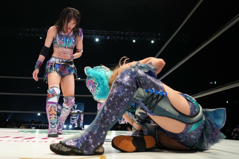 朱里に敗れたスターライト・キッド　©Essei Hara