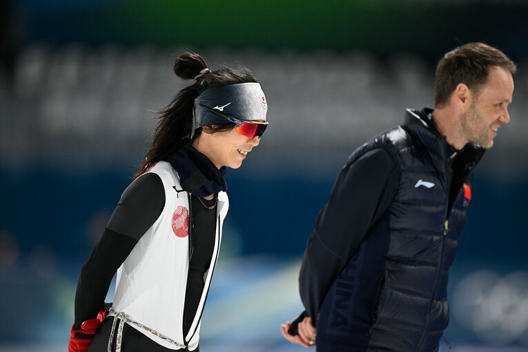 練習中の高木美帆とヨハンコーチ　©Asami Enomoto/JMPA