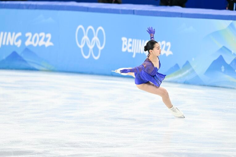 「泣いてる場合じゃない」新女王・坂本花織と中野コーチが守った“フィギュアの品格” 「20年前のスケート」発言のタラソワへ伝えたいこと(34)