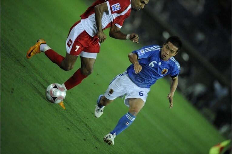 2008年の長友　©Sports Graphic Number