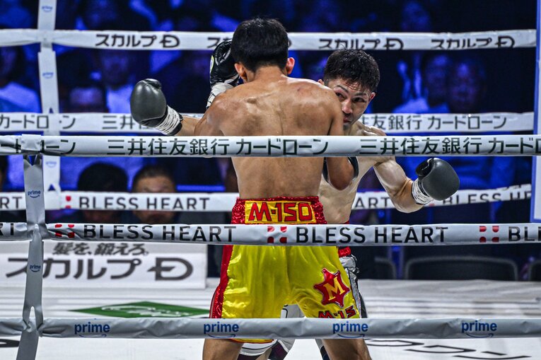 ユーリ阿久井政悟vs.タナンチャイ・チャルンパック（WBA世界フライ級タイトルマッチ）©Takuya Sugiyama