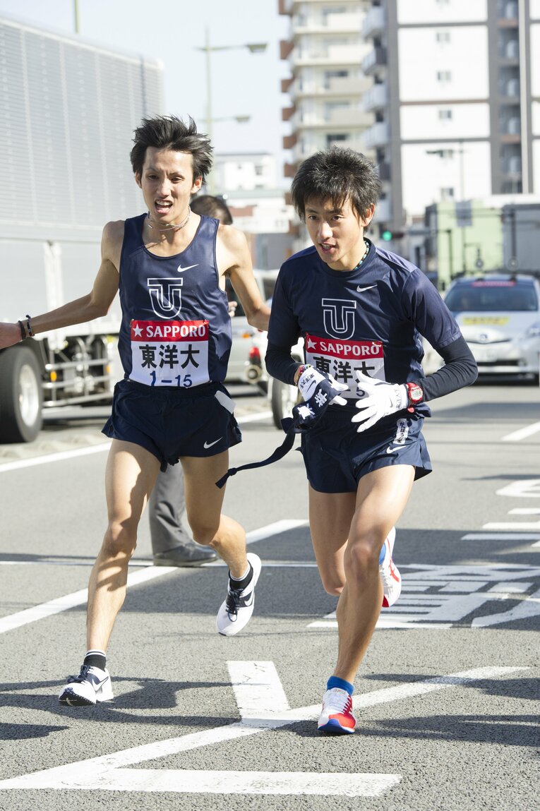 淀川から定方へ1位で襷は渡されるも…　©Nanae Suzuki