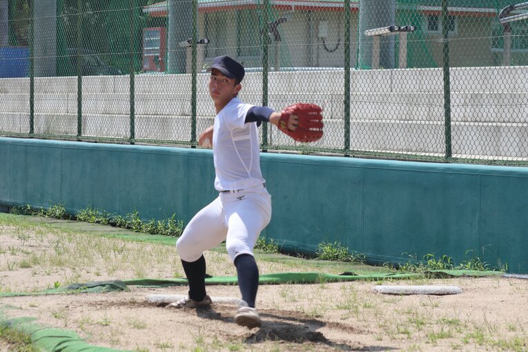 チームのエースである松下光輝。MAX143キロの実力派右腕　©Fumi Sawai