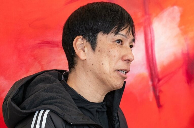 3強の一角と目されながらトップと5分25秒差の6位に終わった国学院大の前田康弘監督。大誤算のウラには予期せぬトラブルが…？ ／ photograph by Nanae Suzuki