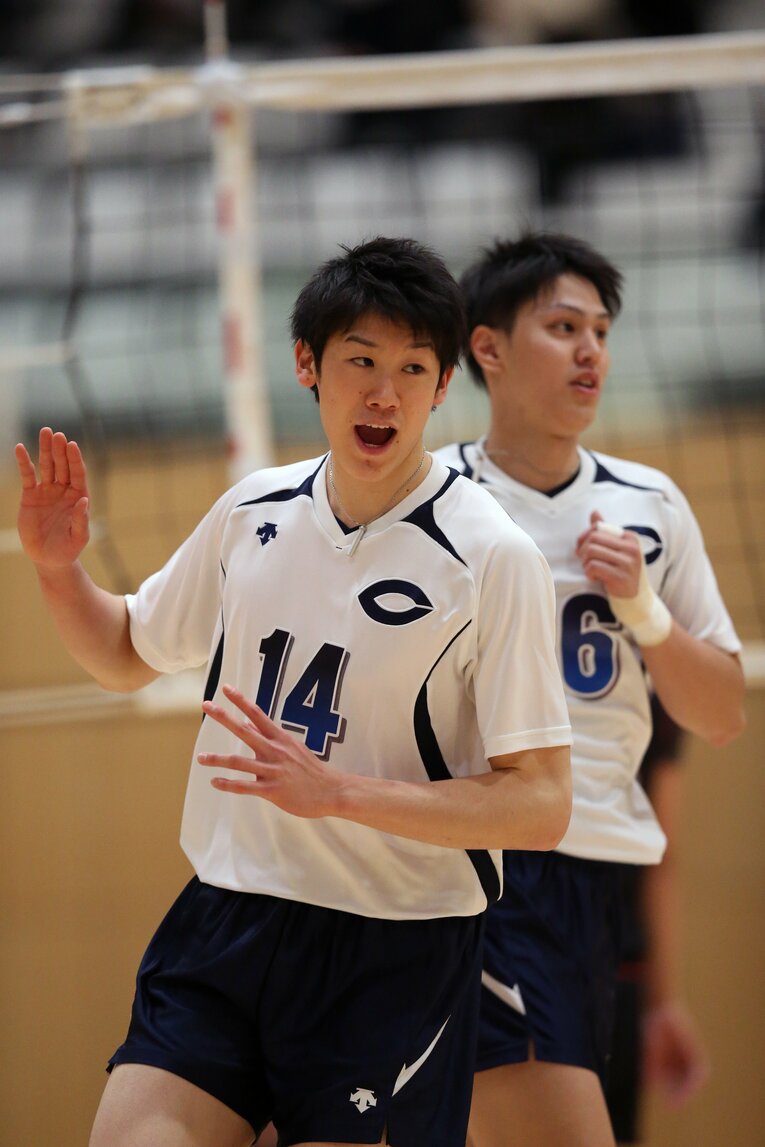 中央大時代の石川祐希、武智洸史（2015年）©︎Jun Tsukida/AFLO SPORT