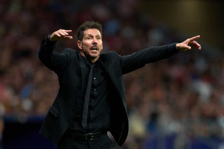 黒づくめがトレードマークのシメオネ。11年からアトレティコ・マドリーを率いている　©Getty Images