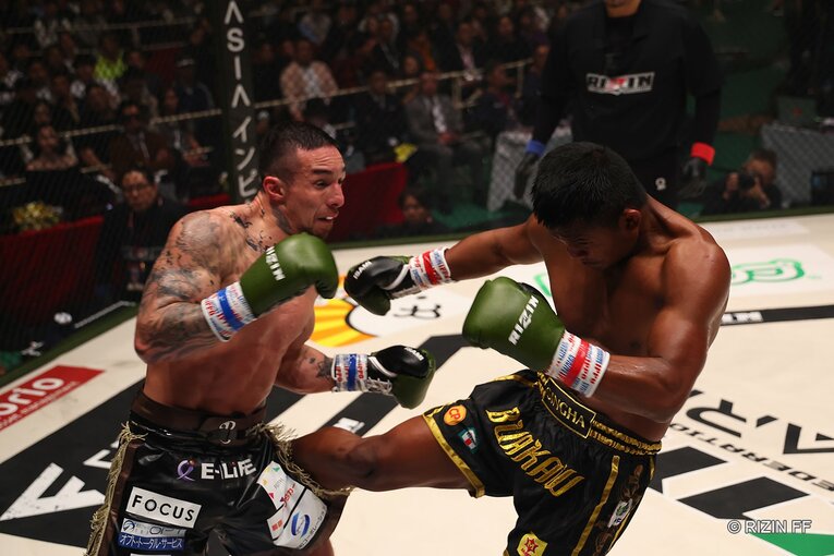 ブアカーオ・バンチャメークvs.木村“フィリップ”ミノル　©RIZIN FF
