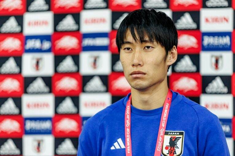 一夜明け会見の鎌田　©Kiichi Matsumoto／JMPA