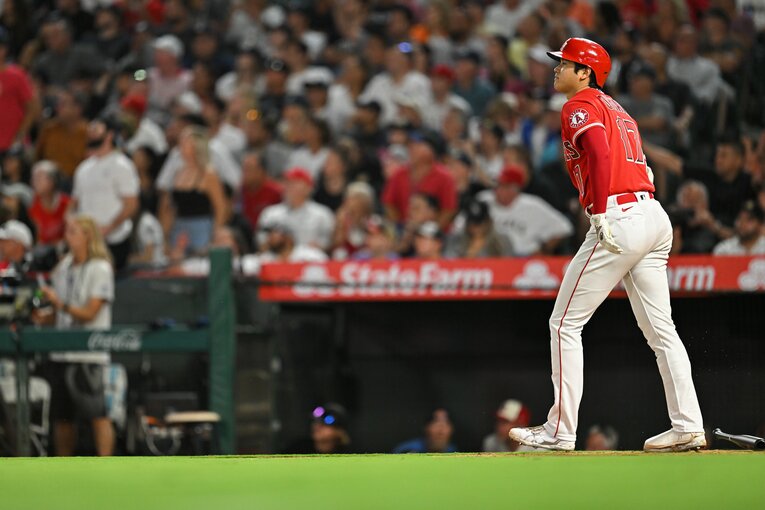 日本時間8月29日、ジャッジの前で29号を放った大谷　©Nanae Suzuki