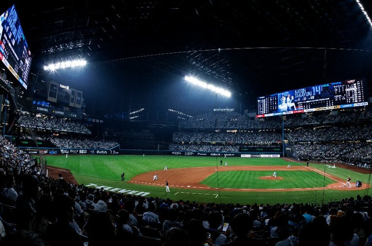 2023年から日本ハムファイターズの本拠地となった「エスコンフィールドHOKKAIDO」。人口6万人の北広島市になぜ新スタジアムが建設されたのか ／ photograph by Kiichi Matsumoto