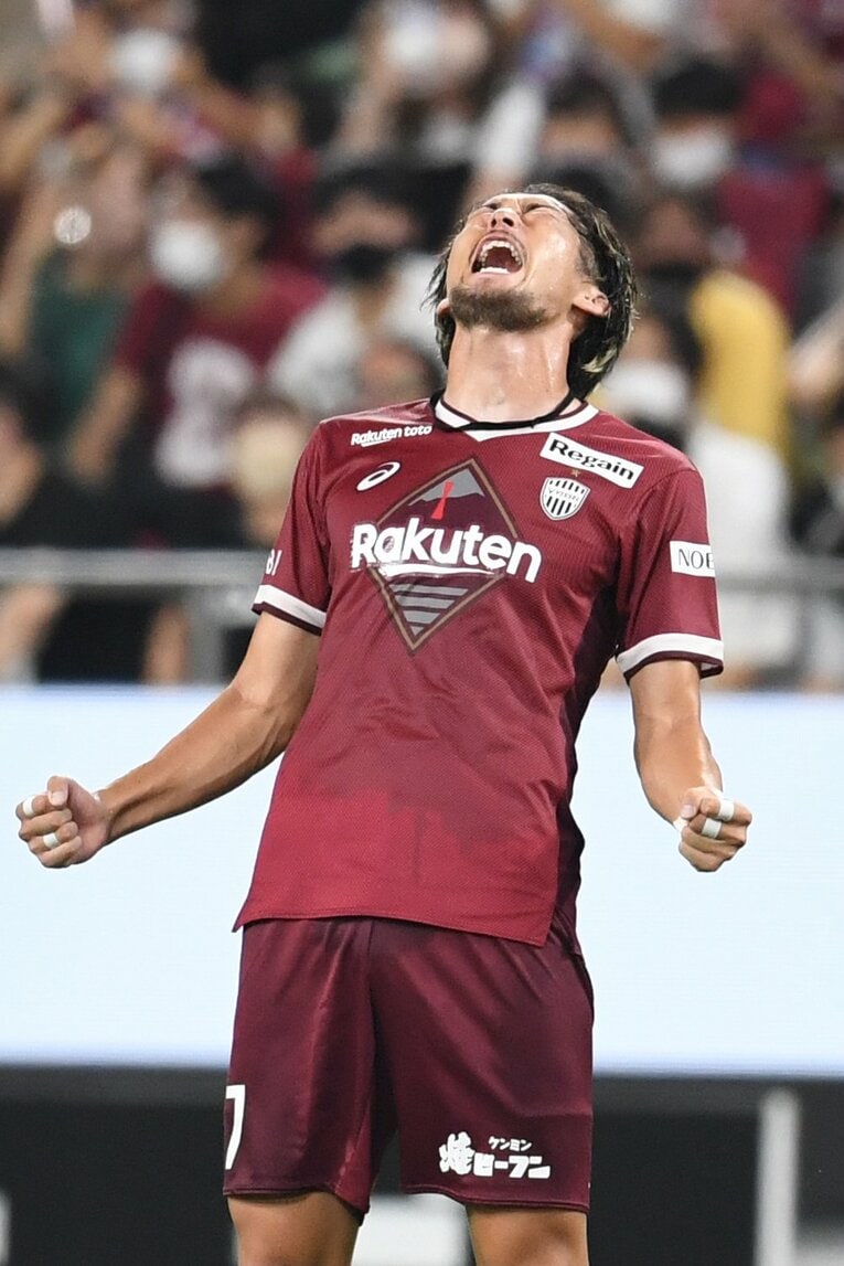 試合終了直後、雄叫びをあげる菊池流帆