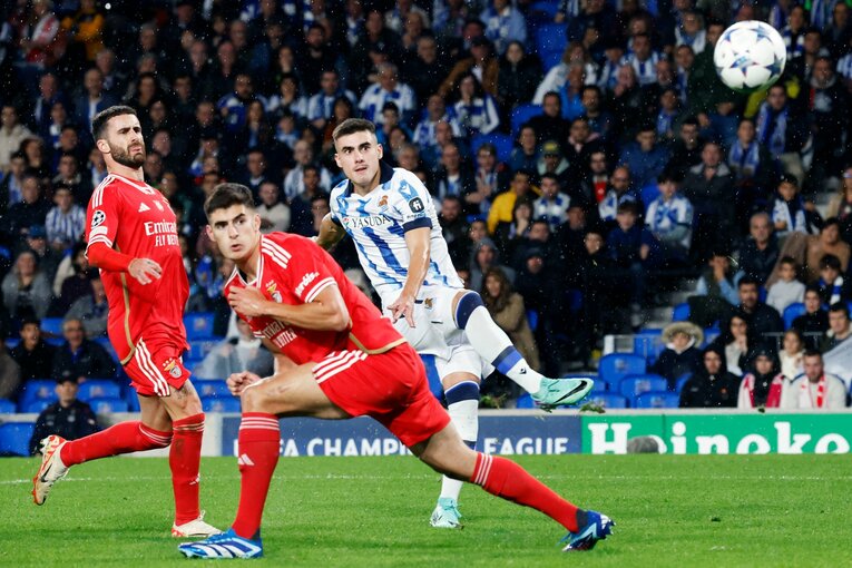 逆サイドのバレネチェアもキレある動きだった　©Daisuke Nakashima