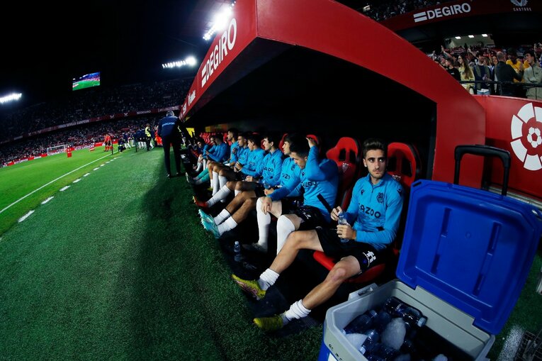 久保建英「脱臼ケガ明け緊急出場」を撮った…W杯へ頼もしい攻撃力と“激論”、気になるのは“ほぼ90分プレー時の疲労感”(46)