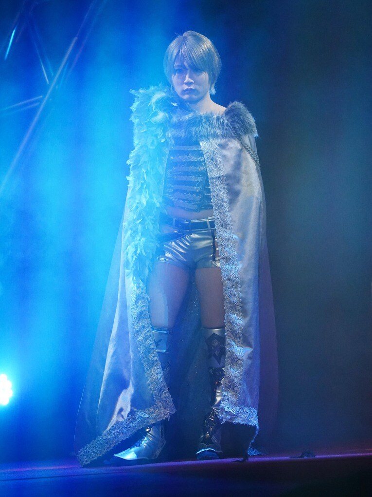 安納サオリの入場シーン　©Essei Hara