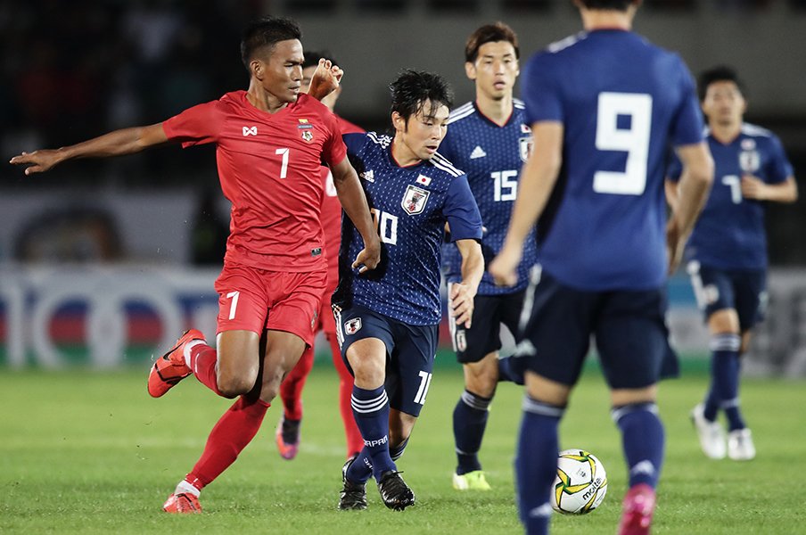 W杯予選、福西崇史は戦い方を評価。「中島翔哉は相手をいなしていた」<Number Web> photograph by Tsutomu Takasu