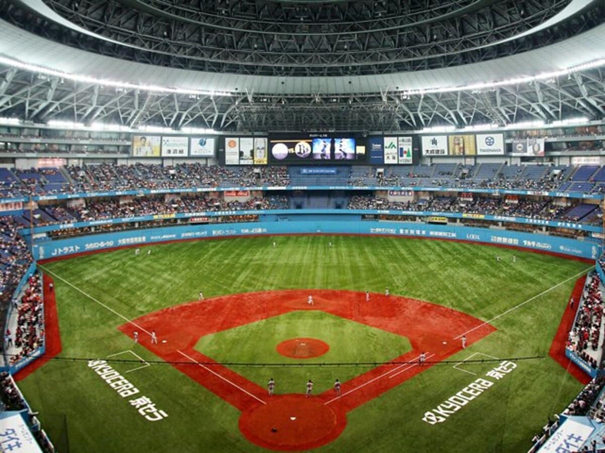 今季の京セラドームに異変アリ 新型人工芝に惑う各球団の守備陣 プロ野球 Number Web ナンバー
