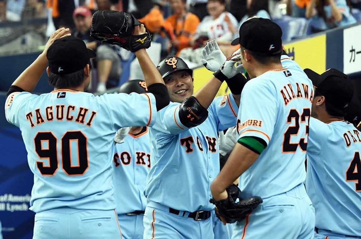 チームの雰囲気を変える男の帰還。高橋巨人は阿部慎之助を待っていた