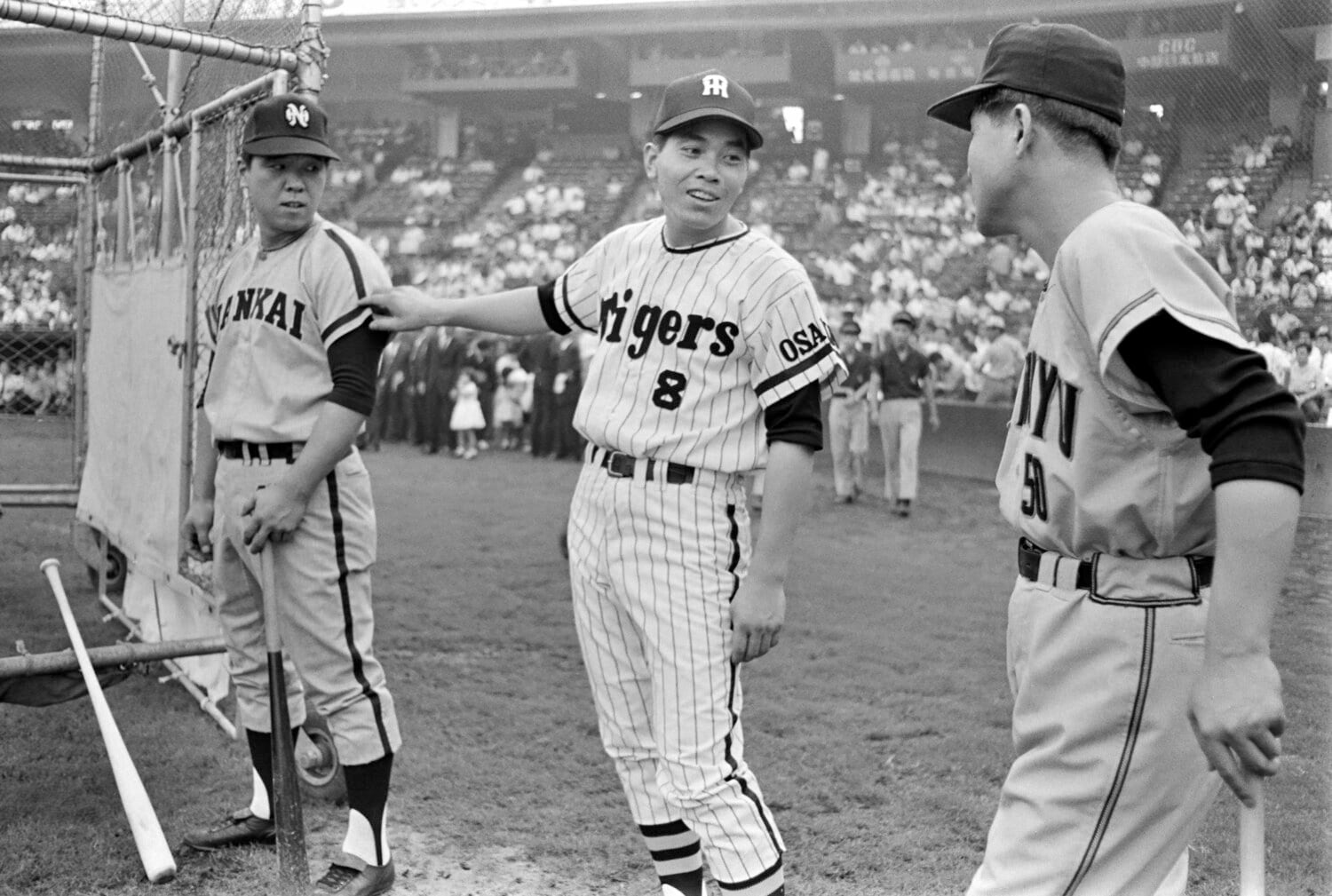 南海時代の野村克也氏（左端）　©︎JIJI PRESS