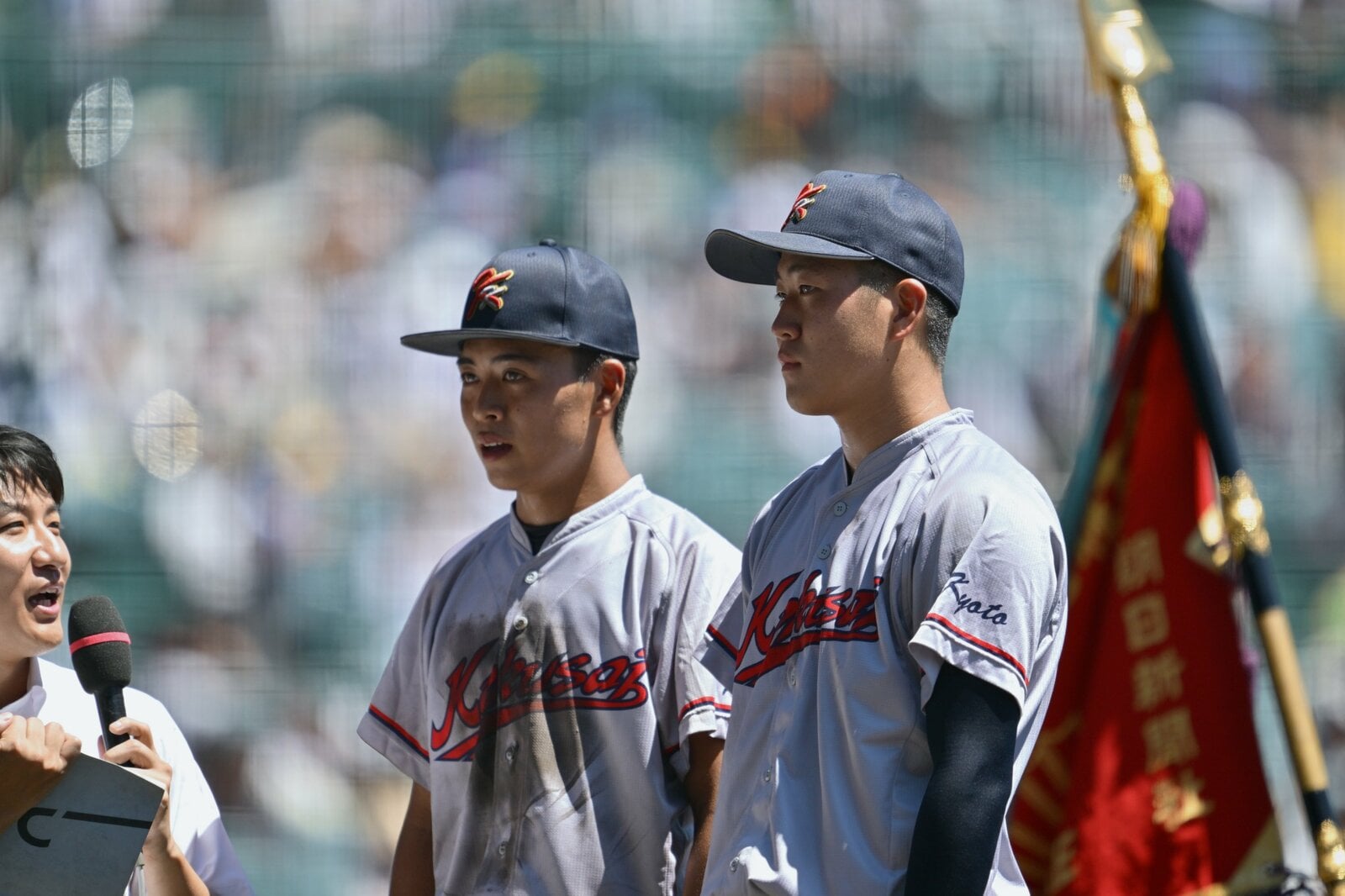 決勝戦前日は「優勝インタビューが嫌すぎて眠れなかった」という藤本（左）　photograph by Hideki Sugiyama