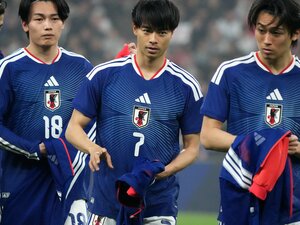 「涙の謝罪」三笘薫が仲間の前で泣いた日…恩師が語る“ジャイキリ伝説前夜”の退場劇「W杯絶望か」今だから知りたい逆境に強い三笘薫の原点
