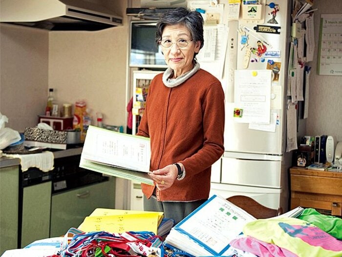 <フルマラソン、みんなのマイ・ルール> フルマラソン1000回を目指す67歳・迫田法子 「観光半分、マラソン半分で楽しむ」<Number Web> photograph by Mami Yamada