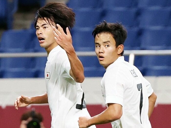 サッカー五輪代表OA枠「三笘薫、中村敬斗と…前線の衝撃だ」トルシエが推す“意外な3人”「15歳時に初めて見た」藤田譲瑠チマとの縁も明かす＜Number Web＞ photograph by JIJI PRESS
