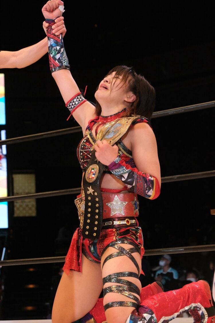 【サイン】朱里。 : プロレス、キック、総合格闘技の頂点を見た者 朱里。 プロレス、キック、総合格闘技の頂点を見た者 | 朱里 |本