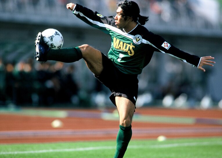 97年～02年までヴェルディに所属した前園。途中98、99年にはブラジルにローン移籍した　©BUNGEISHUNJU