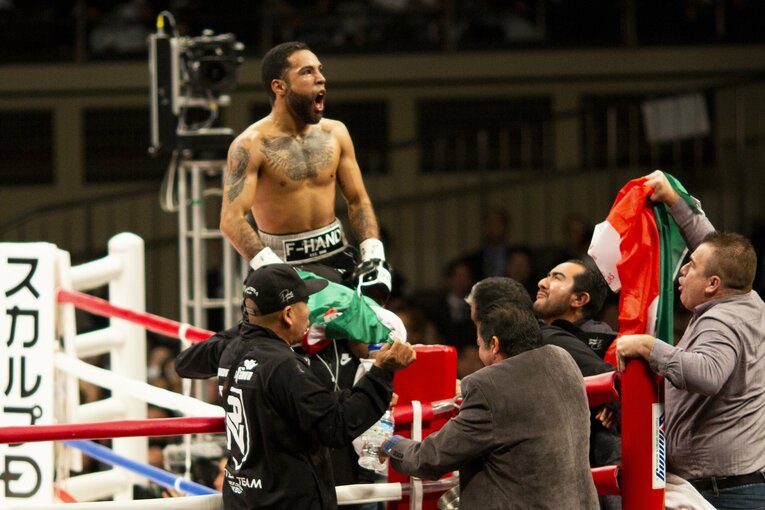 ドーピング違反に終わった第1戦に続き、山中慎介との第2戦は計量オーバー。2RでKO勝ちを収めたものの、後味の悪い結果に　©Naoki Kitagawa