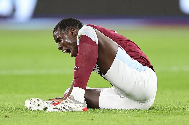 2月8日に行われたワトフォード戦、ズマに対してサポーターからの罵声が飛んだという ／ photograph by Charlotte Wilson/Offside(Getty Images)