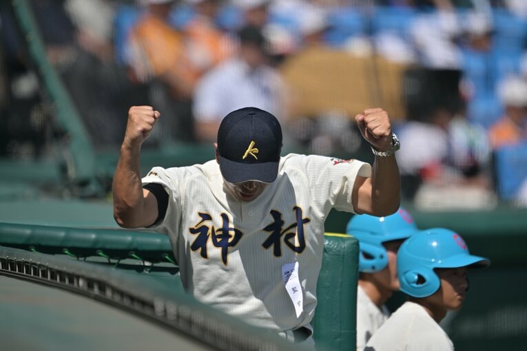 昨夏の甲子園、神村学園をベスト4に導いた小田大介監督　©Hideki Sugiyama