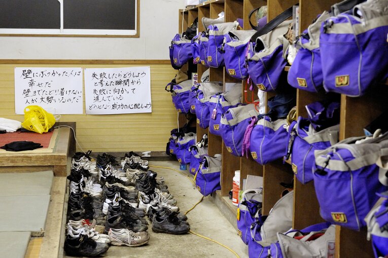 花巻東高校探訪（2010年撮影）　©Asami Enomoto