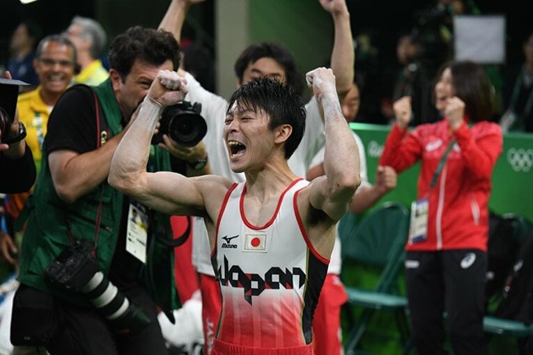 内村航平「やっぱ、むずいな」　離れ技でミスも“1分間の鉄棒決戦”で五輪へ新たな一歩(2) ／ photograph by Asami Enomoto／JMPA