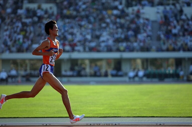 高岡寿成 ／ photograph by Takuya Sugiyama