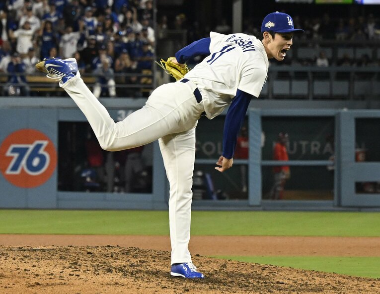 レッズ戦で完璧なリリーフを見せた佐々木は自信喪失状態のブルペンの救世主となれるか　©Getty Images