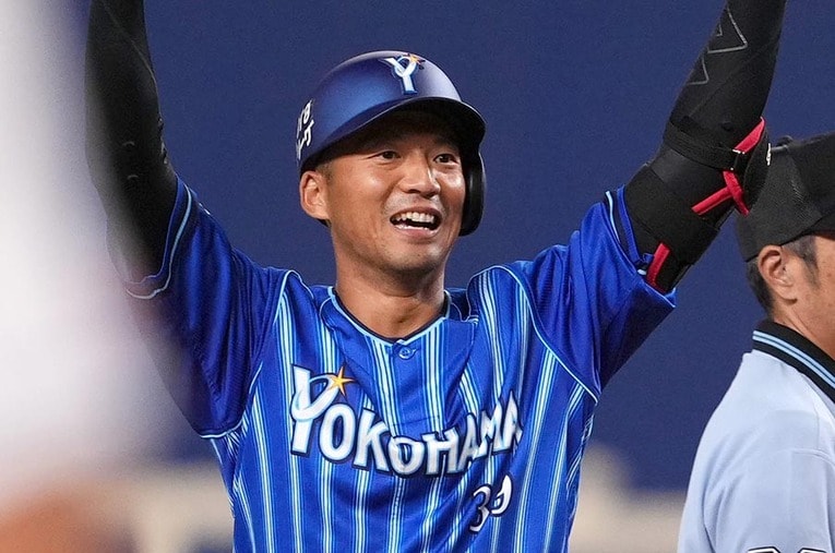 昨季途中の7月、DeNAに加入するも13試合の出場にとどまった西浦。新天地で迎える2年目を前にインタビューに応じた ／ photograph by Sankei Shimbun