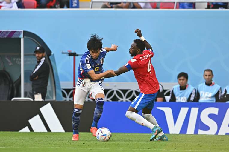 三笘薫のドリブル連続写真（4枚目／全7枚）©Takuya Kaneko/JMPA