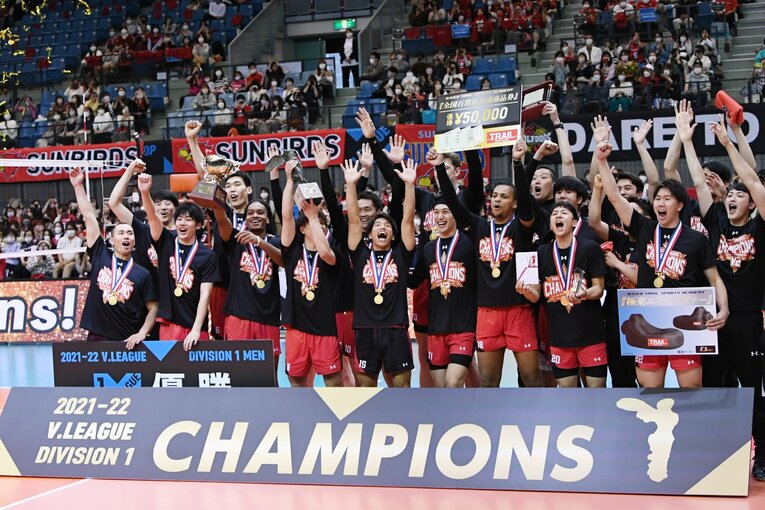 Vリーグを制したサントリーサンバーズ　©︎Itaru Chiba