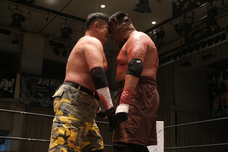 蛍光灯で殴り合い、大流血して…メキシコ人デスマッチファイター「もっと日本にいたい」ビオレント・ジャックの切実な思い「外国人がって…でも、ここがオレの家」(33)