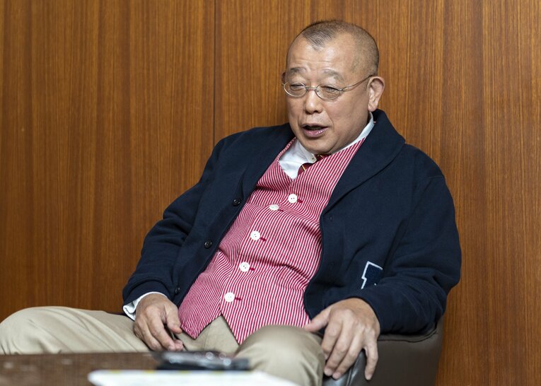 笑福亭鶴瓶の洒脱な着こなし　©BUNGEISHUNJU