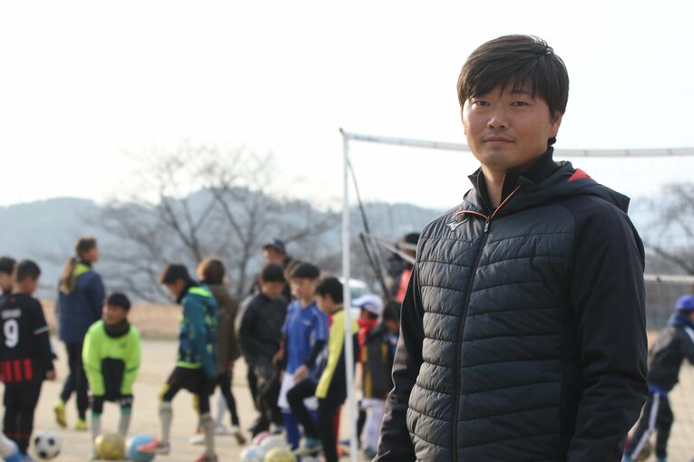 「お酒に逃げた」25歳で引退した堂安律の“元相棒”が初告白…“遠藤保仁の後継者”と呼ばれた天才パサーの後悔「なんであんな行動したんやろ」(18)