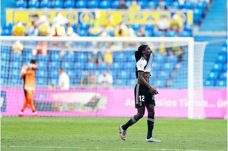 〈激写〉岡崎慎司35歳、スペイン2部から日本代表の救世主になれるか 「すごい良いヤツだよ」新天地でも愛される“侍魂”(30)