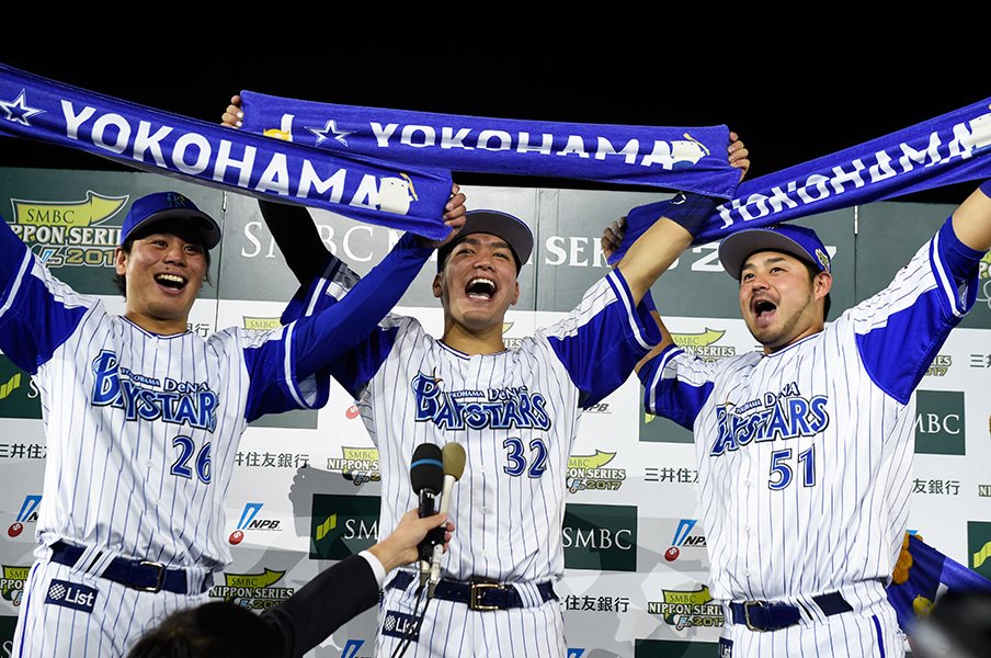 濱口遥大の球を誰よりも受けたから。好投導いたDeNA高城俊人の観察眼。<Number Web> photograph by Hideki Sugiyama