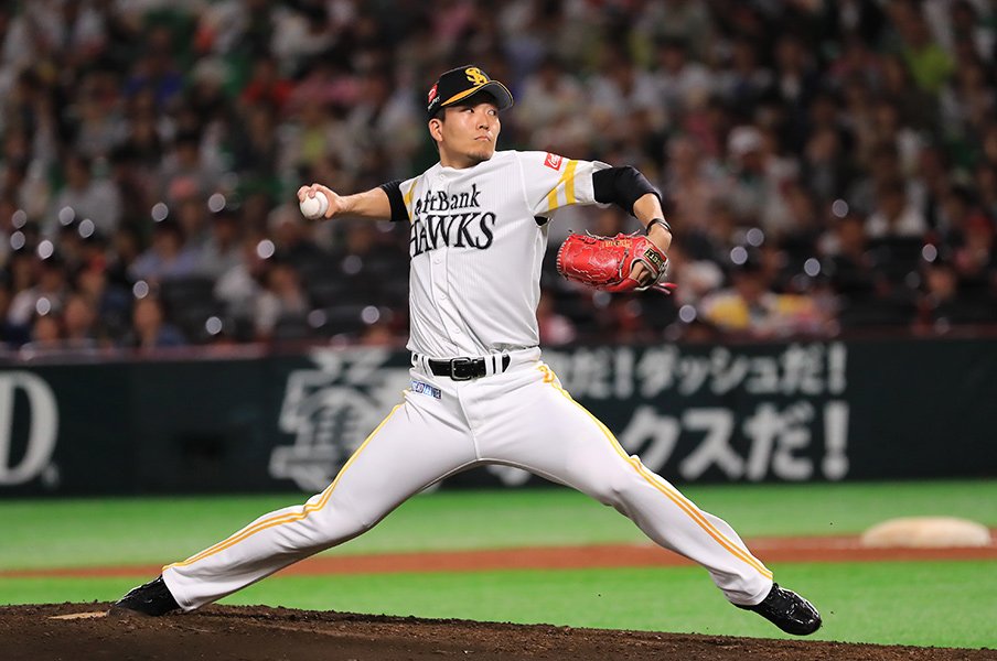 <Have a Dream 夢追い人の挑戦>千賀滉大が信じた己の投手人生。<Number Web> photograph by Ryoji Hanjo