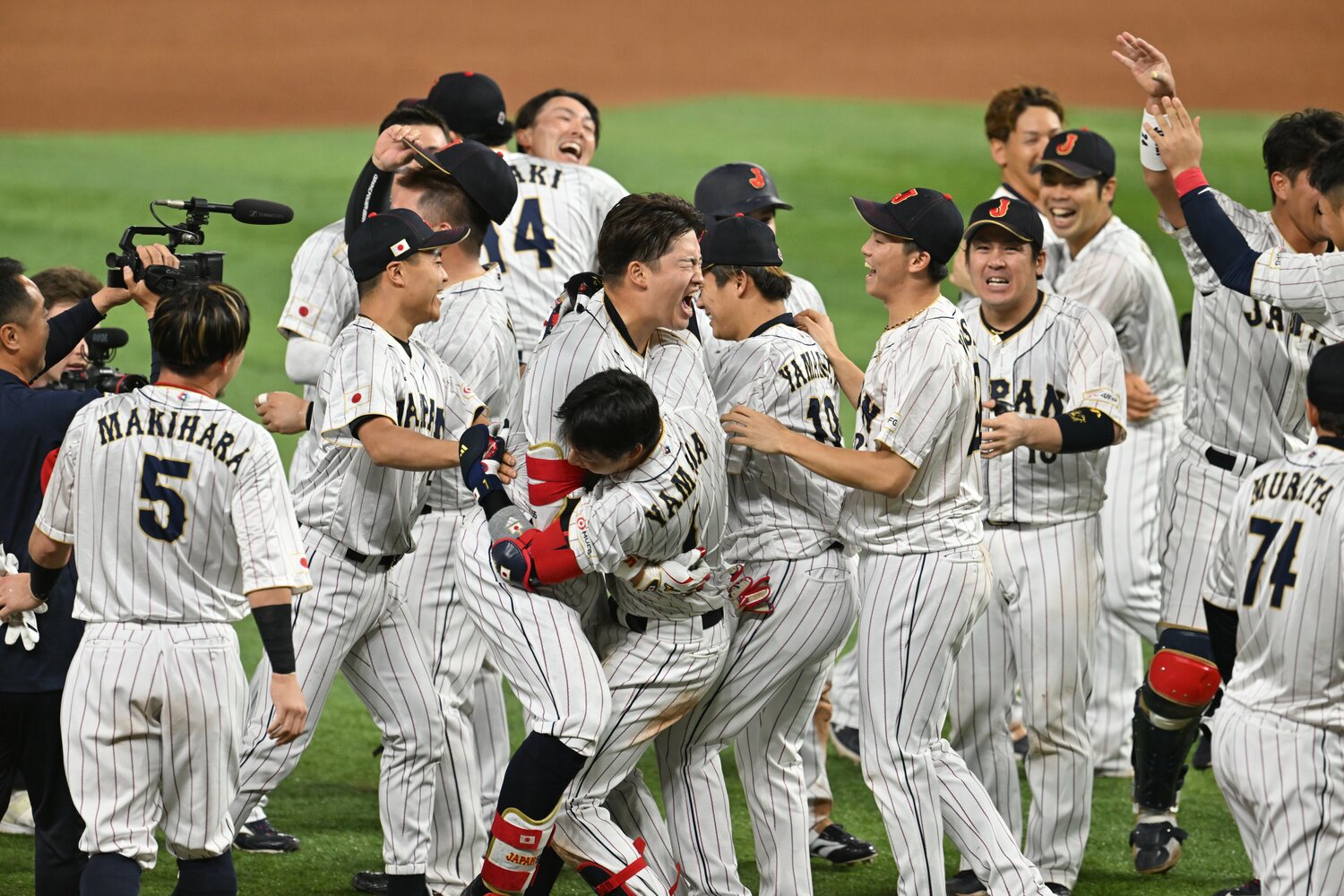WBC決勝進出を決めて歓喜する侍ジャパンのメンバー　©︎Naoya Sanuki