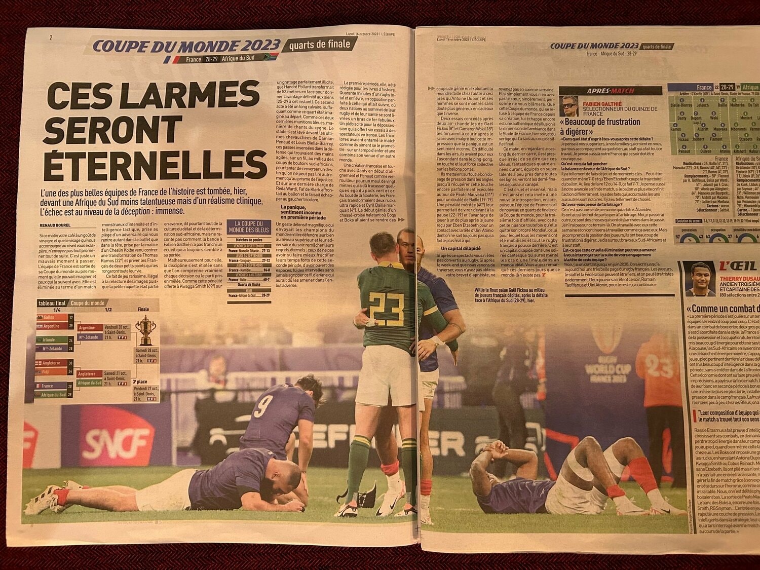 「レキップ」の2、3面。見出しは「この涙は永遠のものとなるだろう」