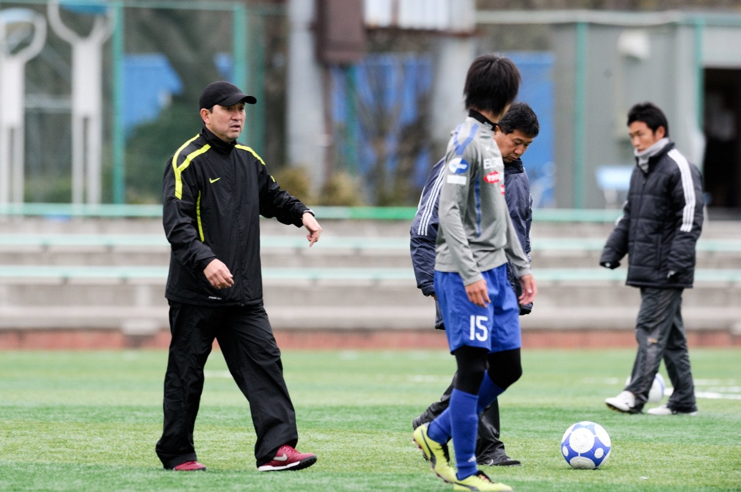 風間八宏 サッカーはお前らがやるものだ 名波浩の辞任 愛されミシャのハグ Jリーグ監督の言葉 3 4 Jリーグ Number Web ナンバー